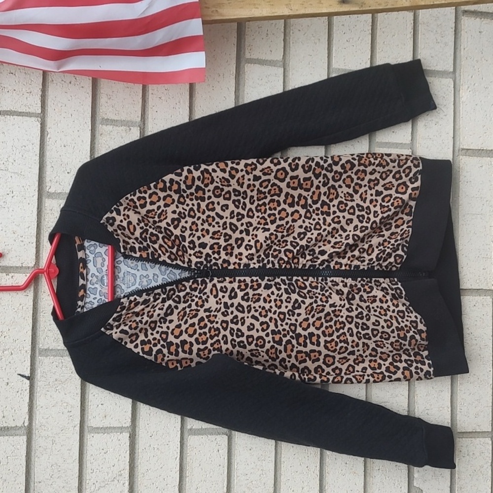 Leopard Jacket* - Picture 1 of 9